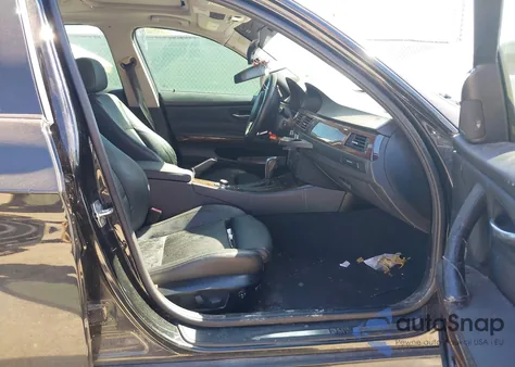 2011 BMW 328I xDrive z USA, uszkodzony, nr VIN WBAPK7G58BNN77557